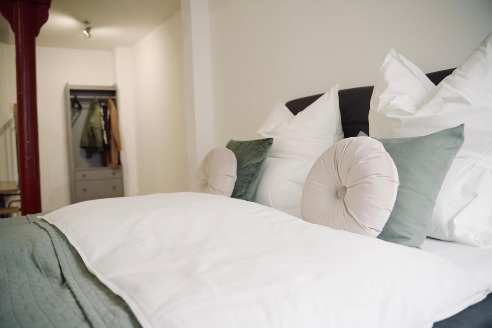 De La Vie Reutlingen - Altstadt Apartment An Stadthalle & Am Marktplatz מראה חיצוני תמונה