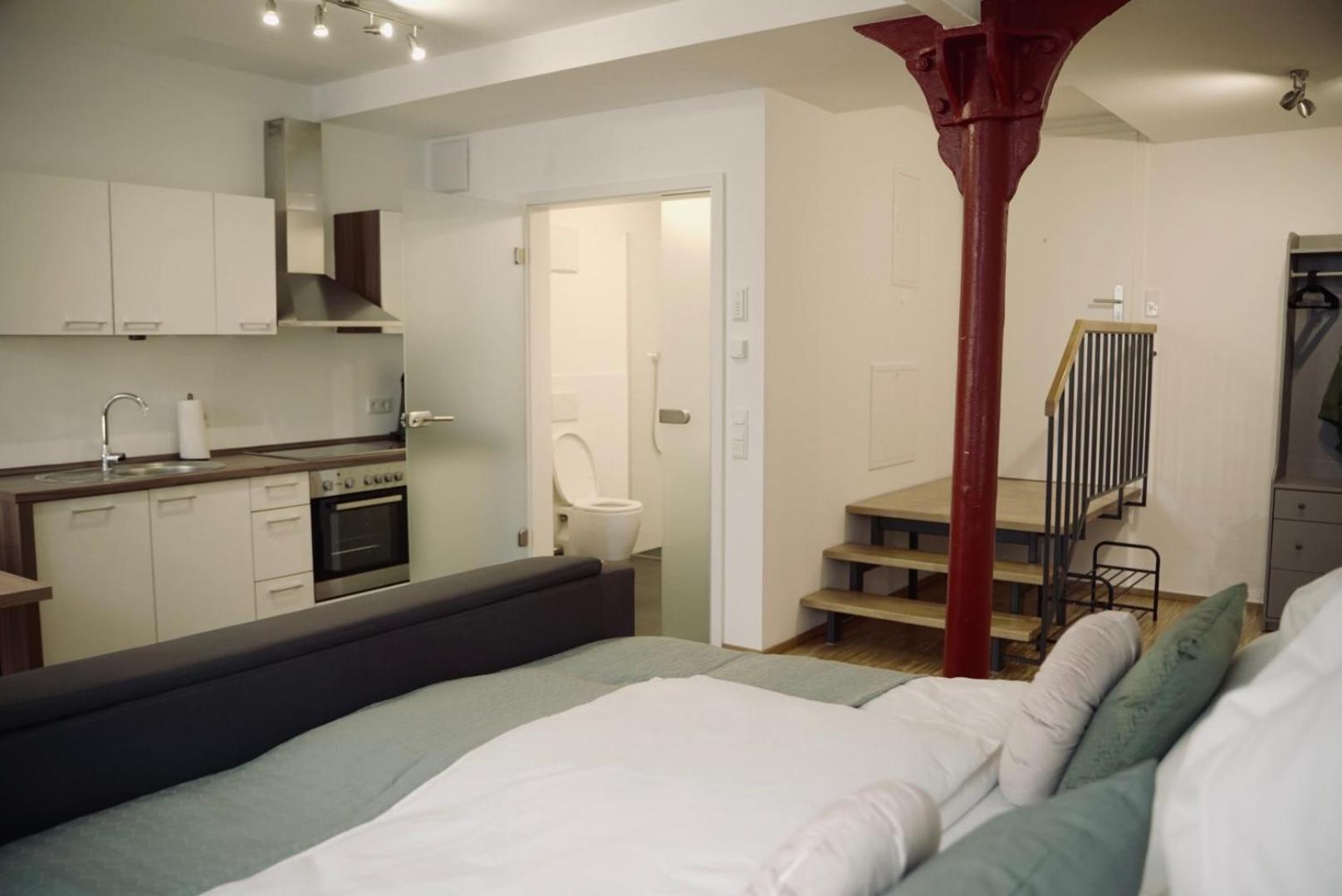 De La Vie Reutlingen - Altstadt Apartment An Stadthalle & Am Marktplatz מראה חיצוני תמונה